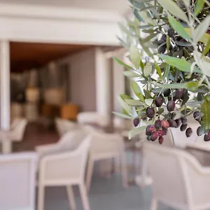 Paul Marie Apartmanhotel Ajía Nápa